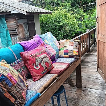 Huen Chiang Man Hostel (Adults Only) Chiang Mai Exterior photo