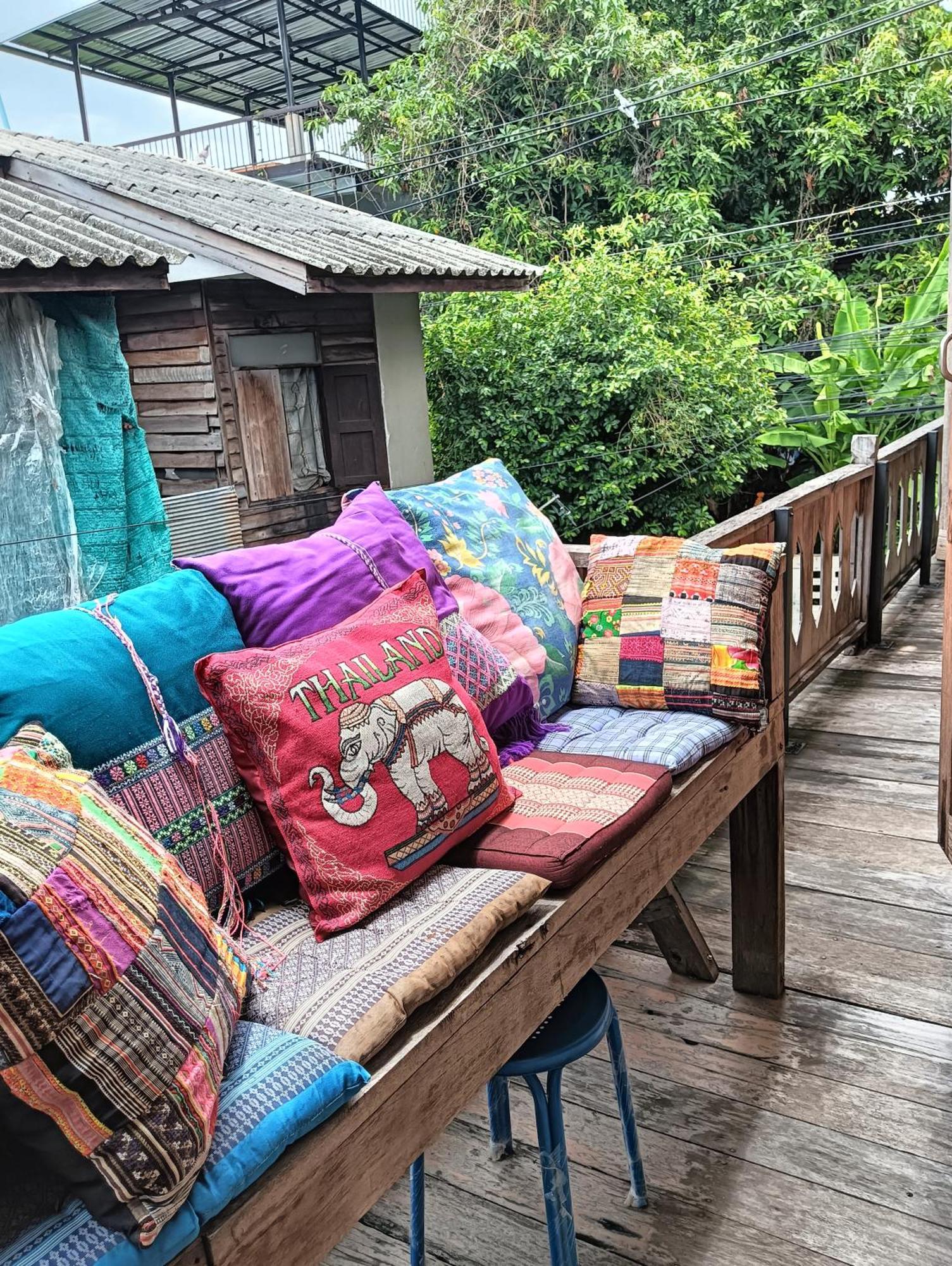Huen Chiang Man Hostel (Adults Only) Chiang Mai Exterior photo