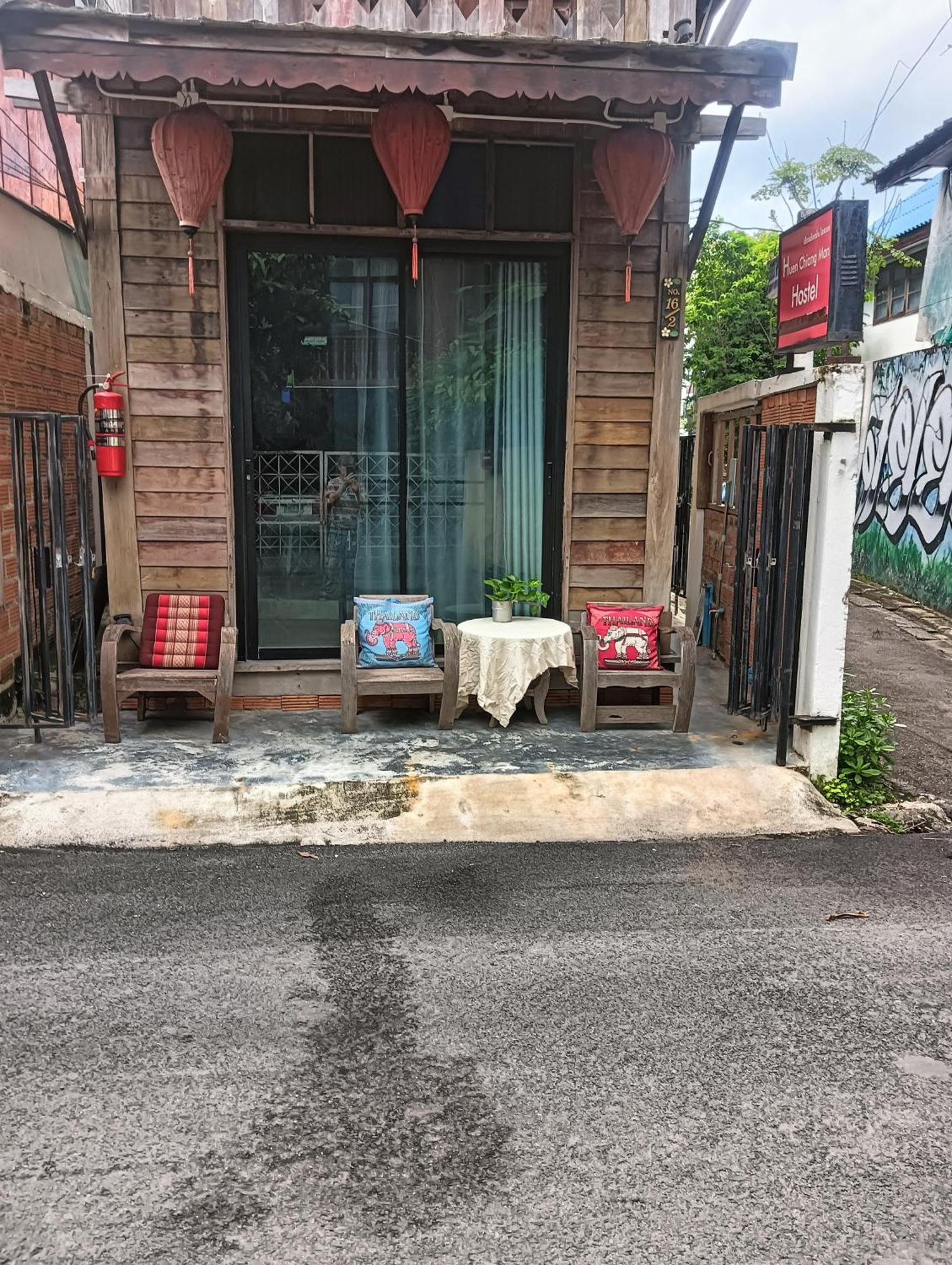 Huen Chiang Man Hostel (Adults Only) Chiang Mai Exterior photo